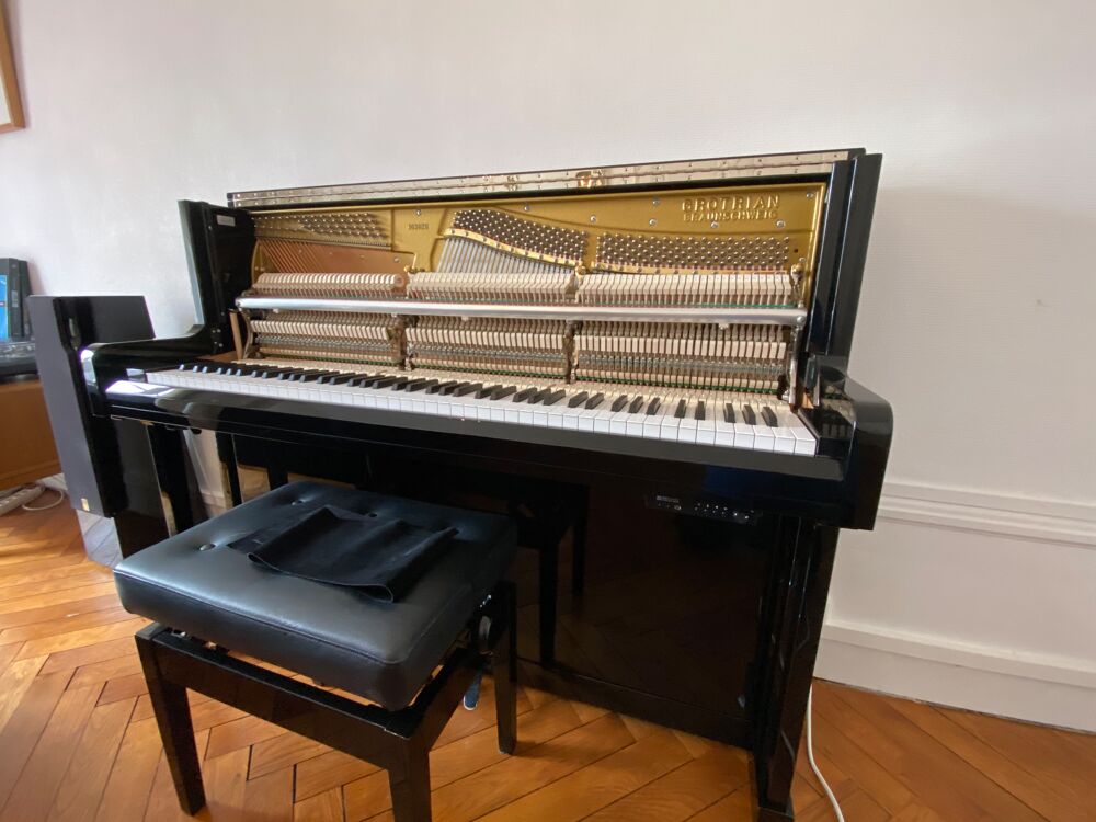 Piano droit Grotrian Steinweg Concerto G 118 noir brillant Instruments de musique