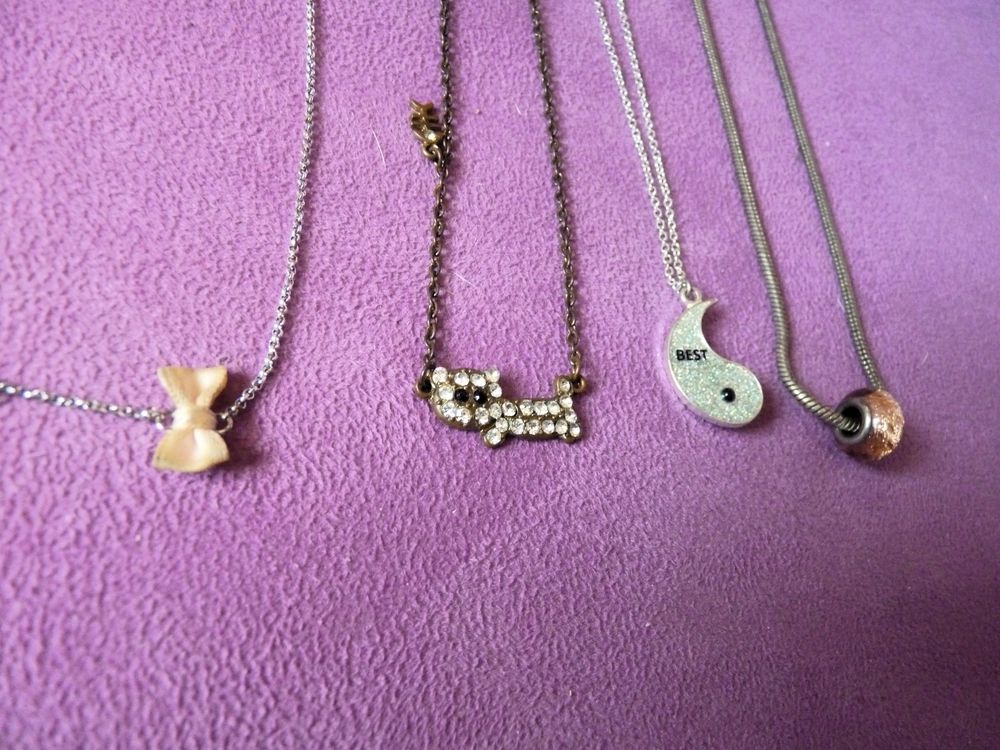 Lot bijoux collier fille claire's bracelet boucles d'oreille Bijoux et montres
