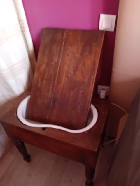 Table de toilette ancienne bois avec bassine Marseillan (34)