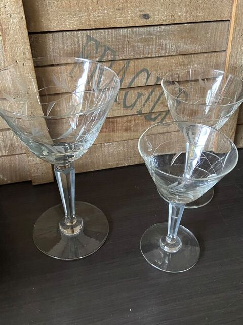 Verres anciens 120 Lentilly (69)