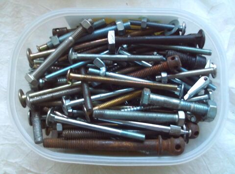 Lot de 2,6 kg de boulons 40 Villeurbanne (69)