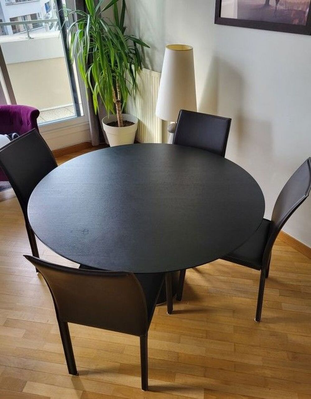 TABLE SALLE A MANGER ET CHAISES BO-CONCEPT Meubles