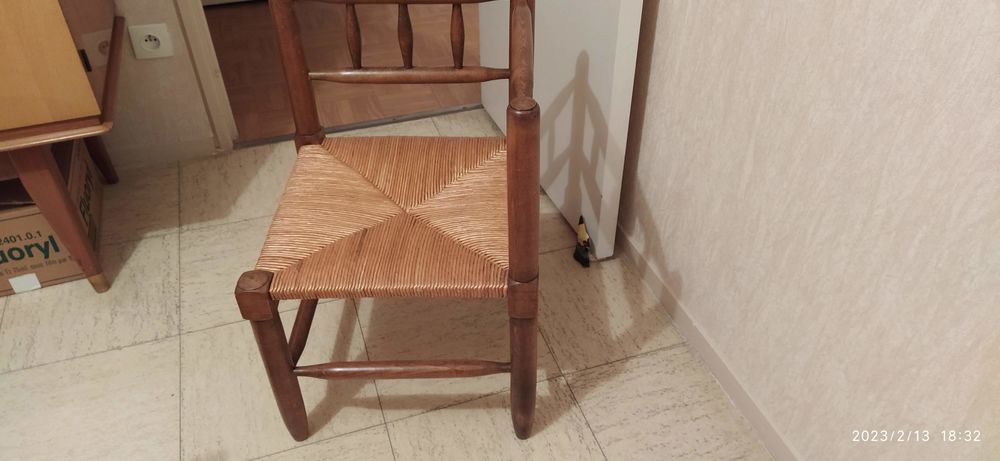 FAUTEUIL BAS DE COIN PAILLE Meubles