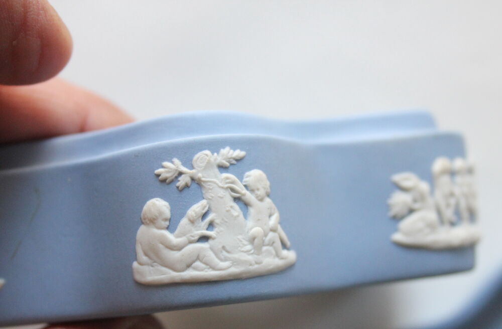 Boite WEDGWOOD porcelaine Décoration