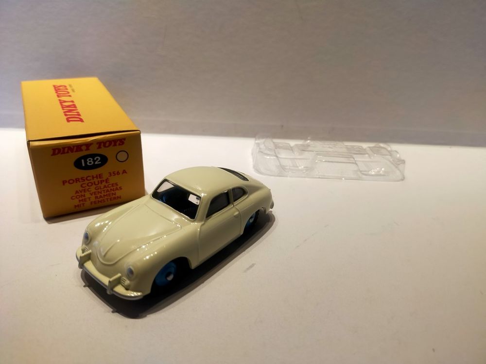 DINKY TOYS Atlas Porsche 356 A coup&eacute;
