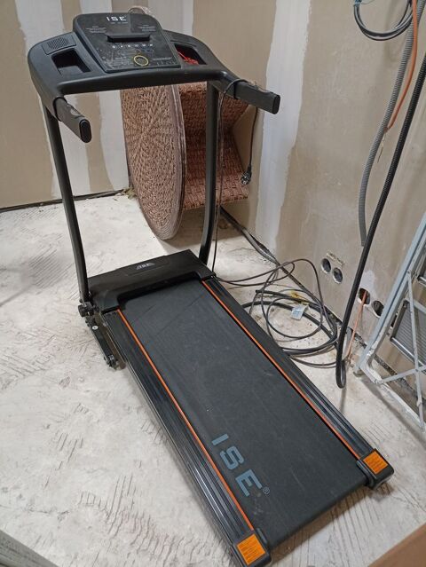  Tapis de course pliable de la marque ISE 100 Melun (77)