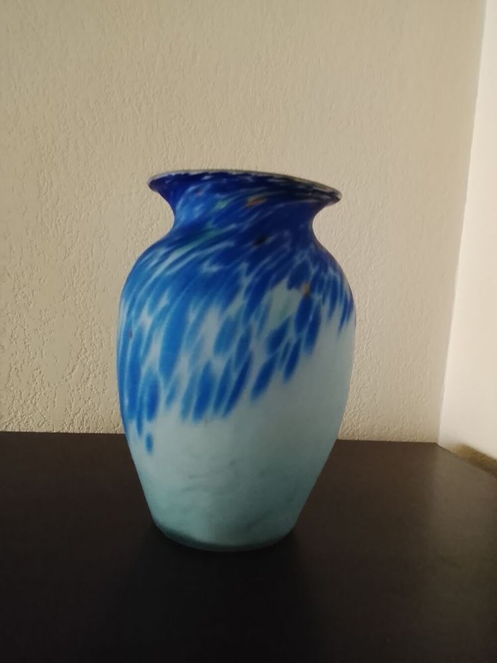 Vase p&acirc;te de verre bleue 