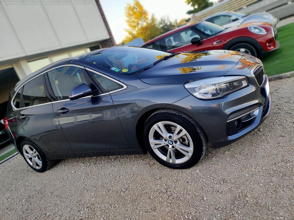 Serie 2 Active Tourer 218d 150 ch Luxury Edition Hello Future A 2016 occasion 78390 Bois-d'Arcy