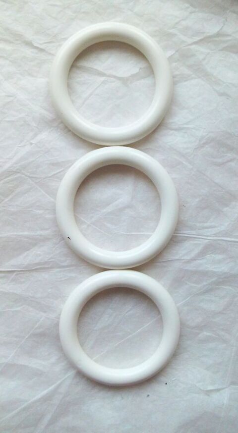 3 anneaux en plastique blanc de 7 cm de diam�tre 7 Villeurbanne (69)