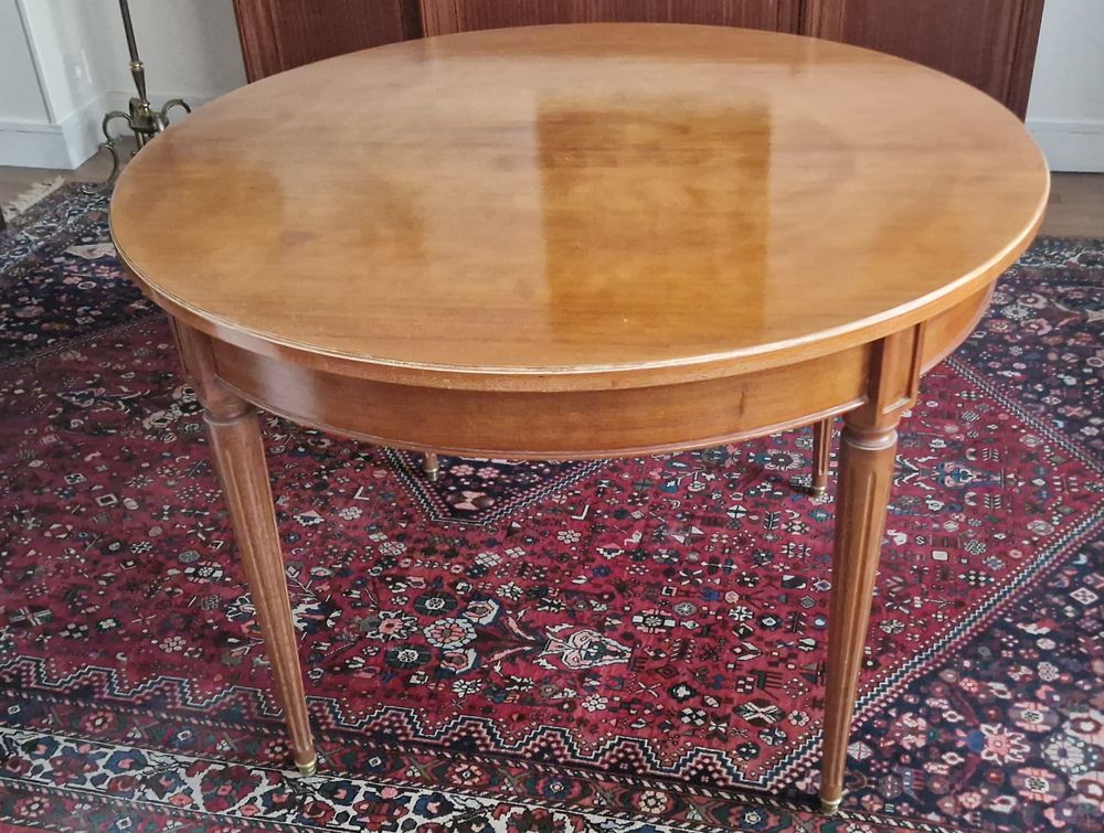 table ronde style Louis XVI avec 3 rallonges Meubles