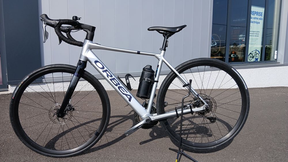 Velo VAE Route marque ORBEA 
Vélos