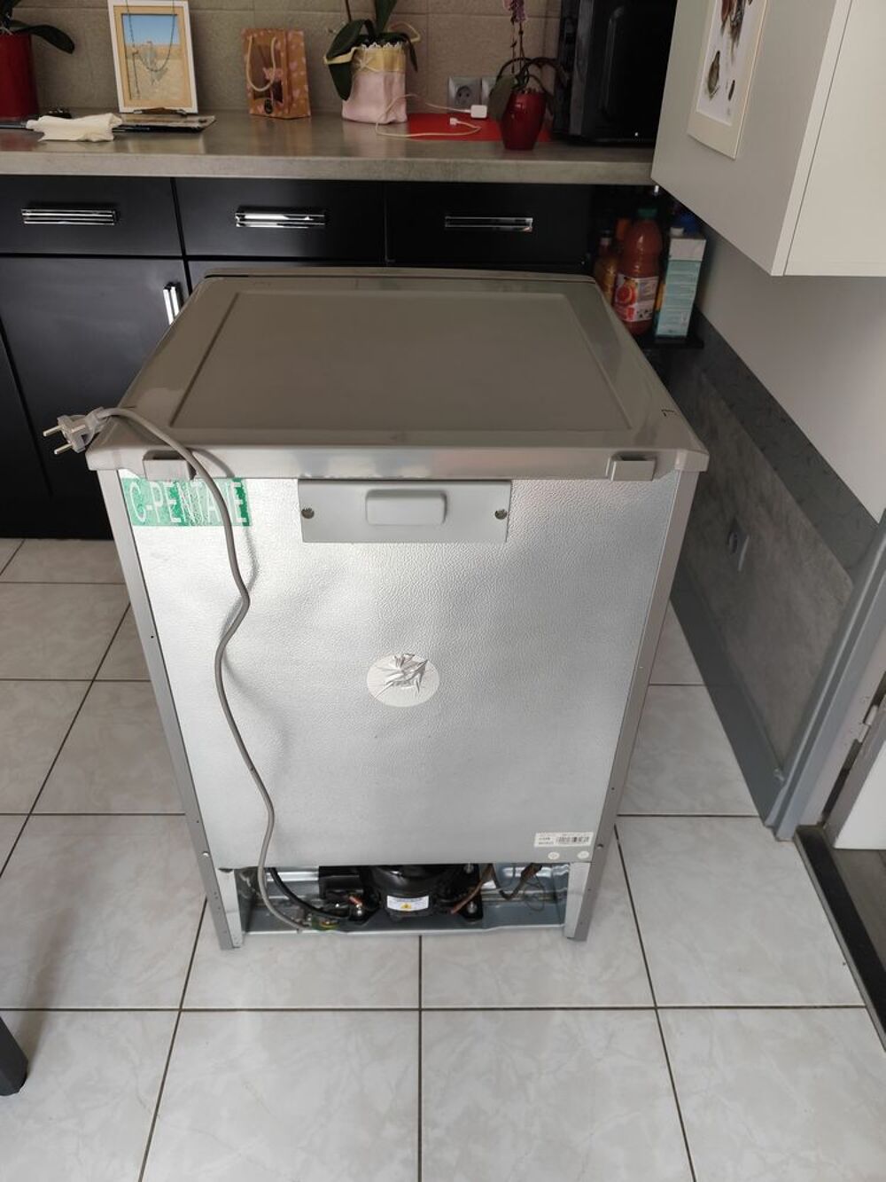 Cong&eacute;lateur candy gris tr&egrave;s bon &eacute;tat Electroménager