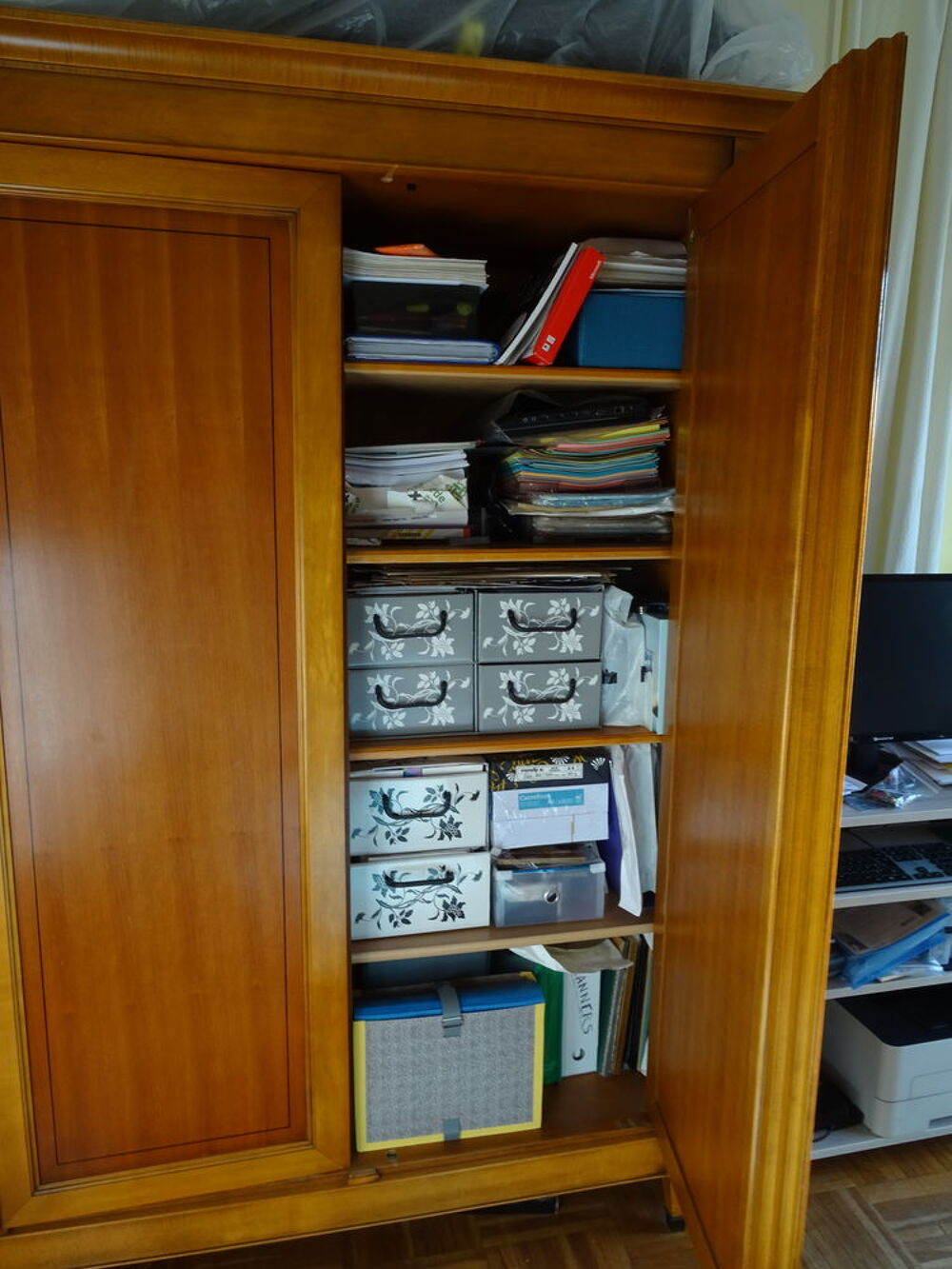 Grande armoire style Louis Philippe en merisier Meubles