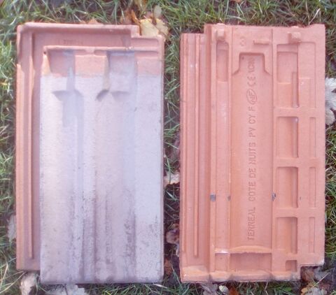 2 tuiles Terreal 5 Beauchamp (95)