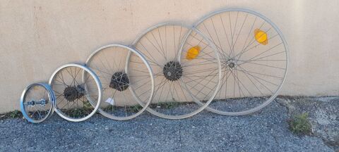 roues v�los toutes tailles
10-12-14-16-20-24-26- pouces- 700 1 Marignane (13)