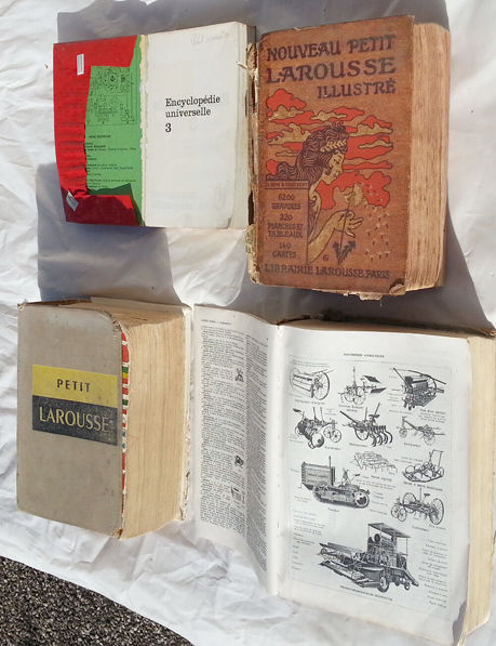 4 dictionnaires anciens en bon &eacute;tat Livres et BD