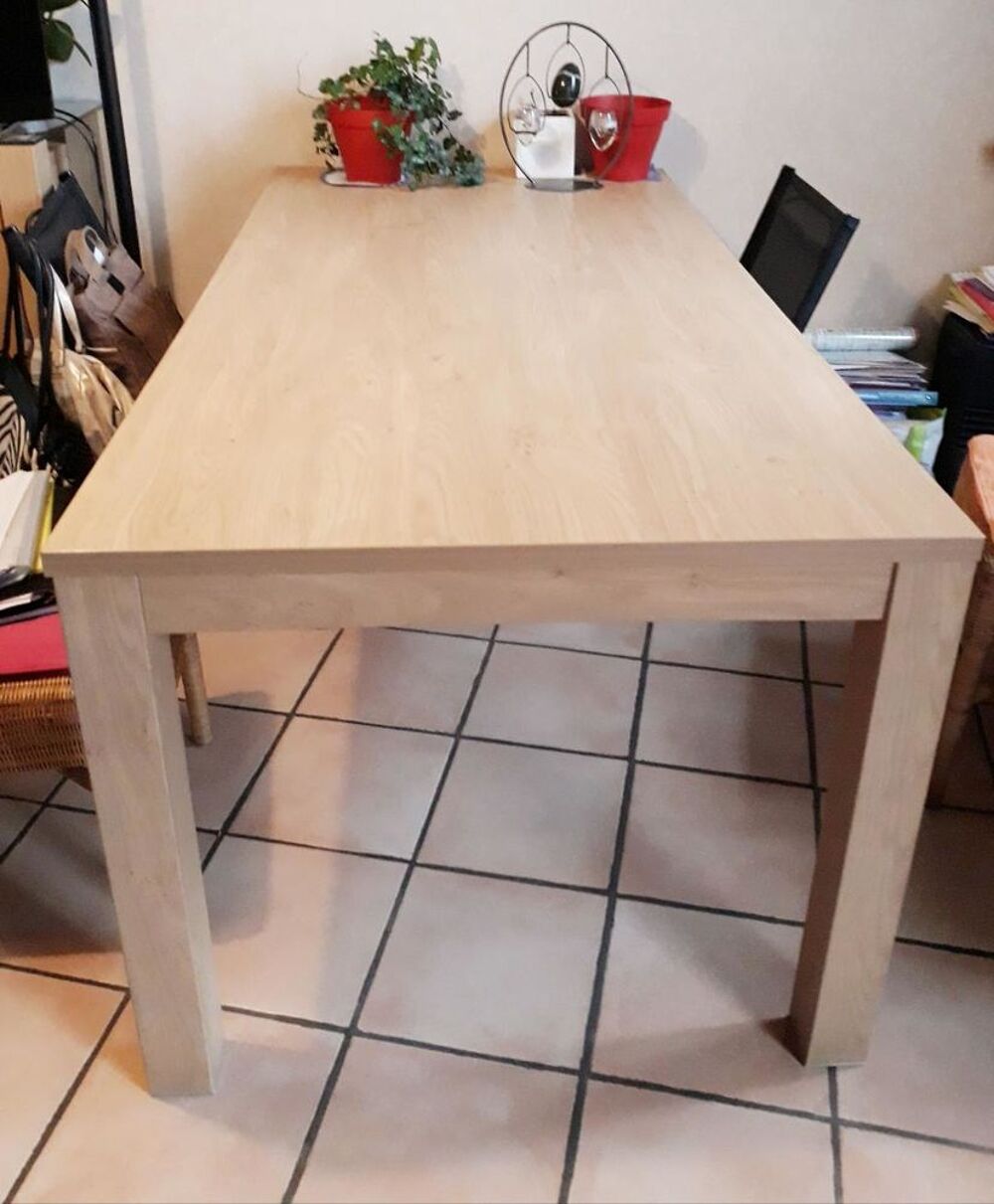 salle &agrave; manger buffet et table Meubles