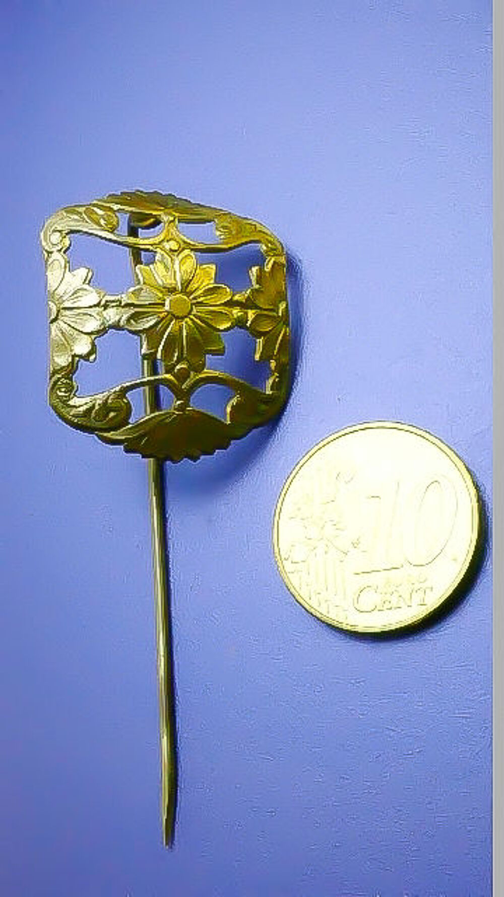 Ancienne broche &eacute;pinglette (Chapeau /Revers ..) Bijoux et montres