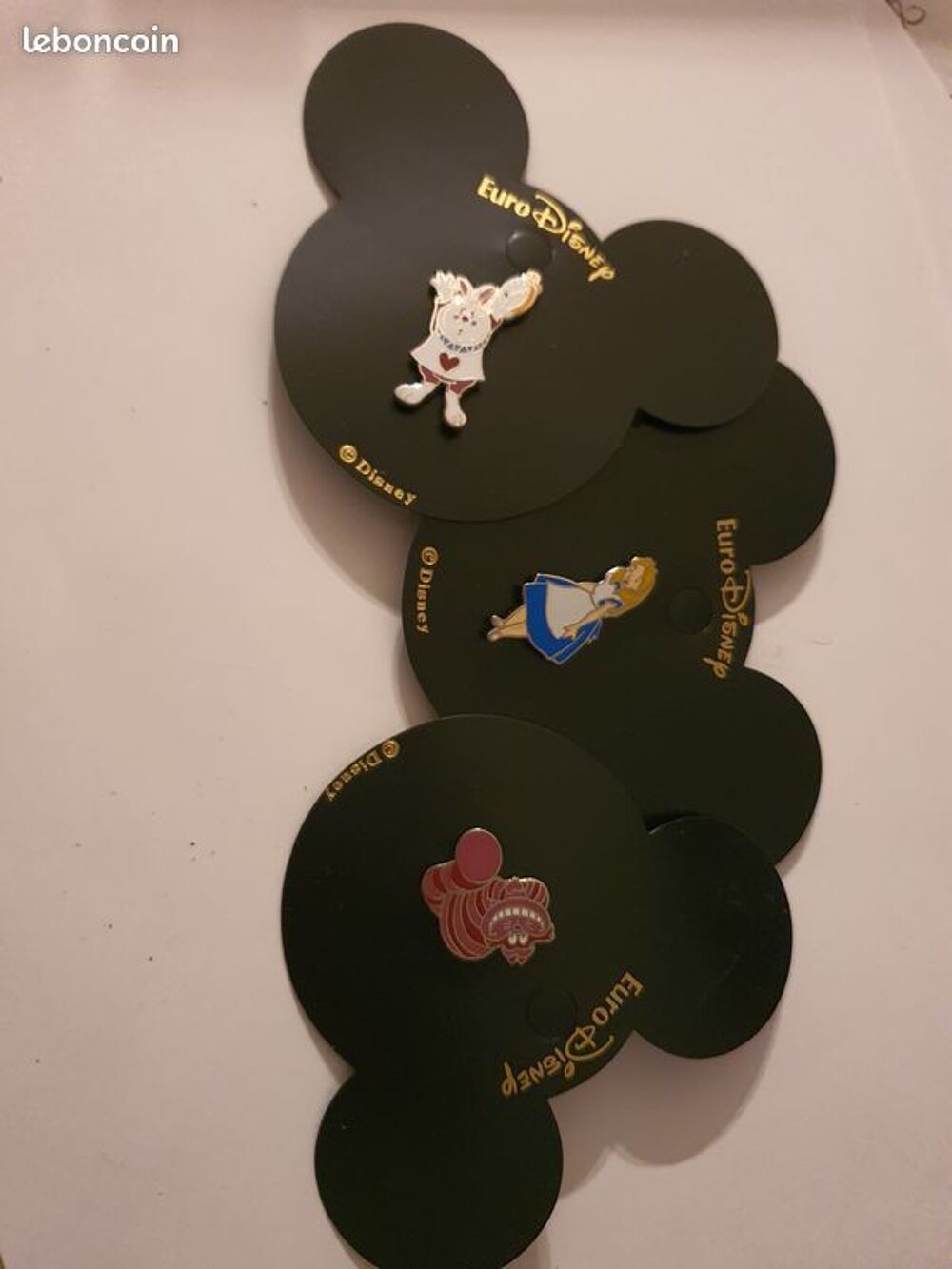 Pin's Disney Alice au pays des merveilles 