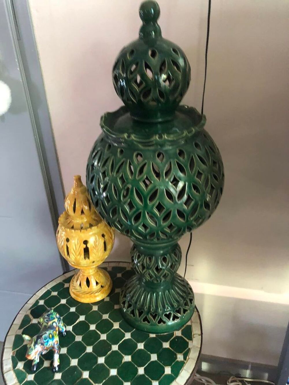 GRANDE LAMPE EN CERAMIQUE VERTE Décoration