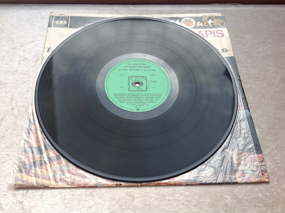 LA DANSE DU TAPIS &Eacute;MILE PRUD'HOMME 33T Envoi Possible
CD et vinyles