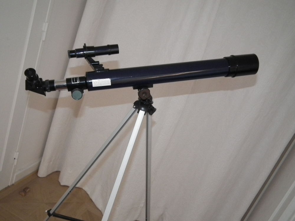 T&eacute;lescope. Mobilier enfants