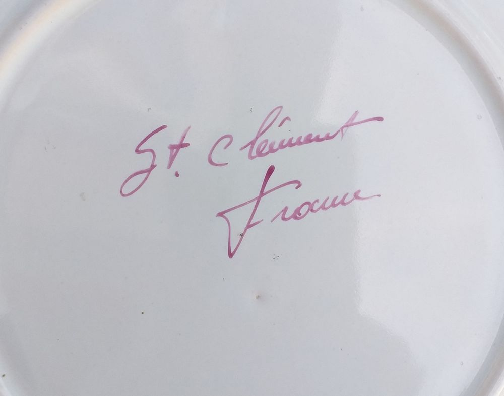 Assiette SAINT CLEMENT - coq au-dessus d'une corbeille 