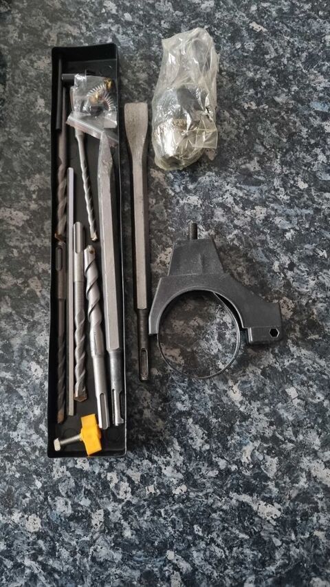 PERFORATEUR+BURINEUR+TITAN+TTB653SDS+1500W 70 34980 Montferrier-sur-lez