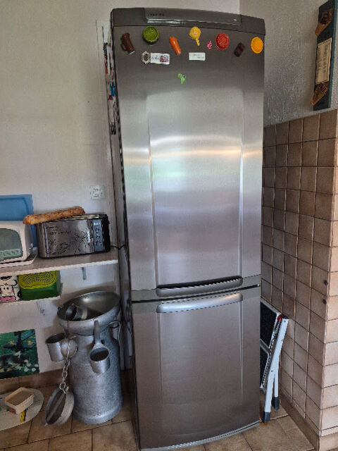 REFRIGERATEUR CONGELATEUR. Saint-Dolay (56)
