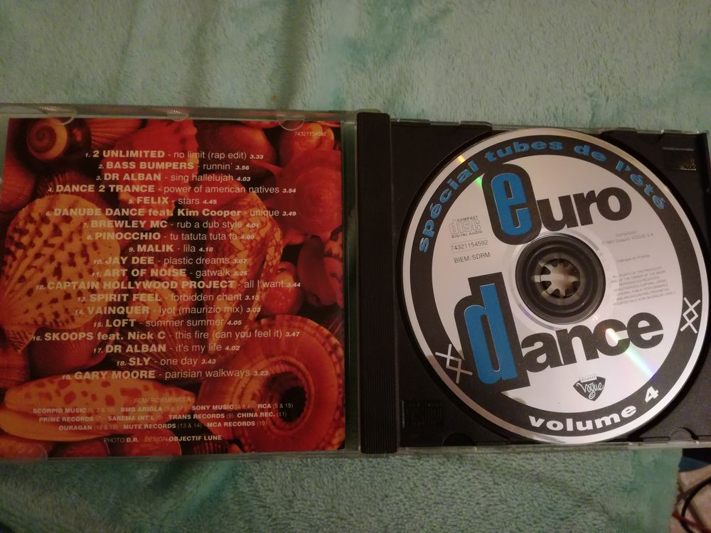 CD "Euro Dance Volume 4" CD et vinyles