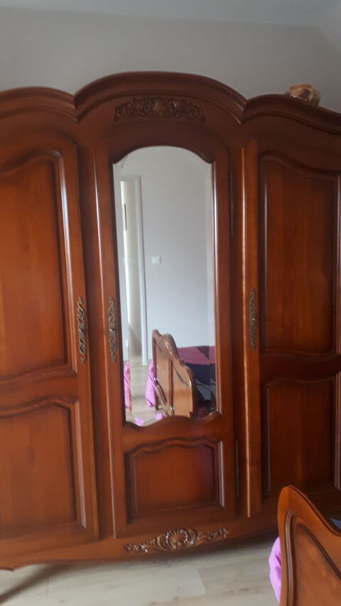 Chambre à coucher merisier demenagement fin aout 0 Ecquedecques (62)