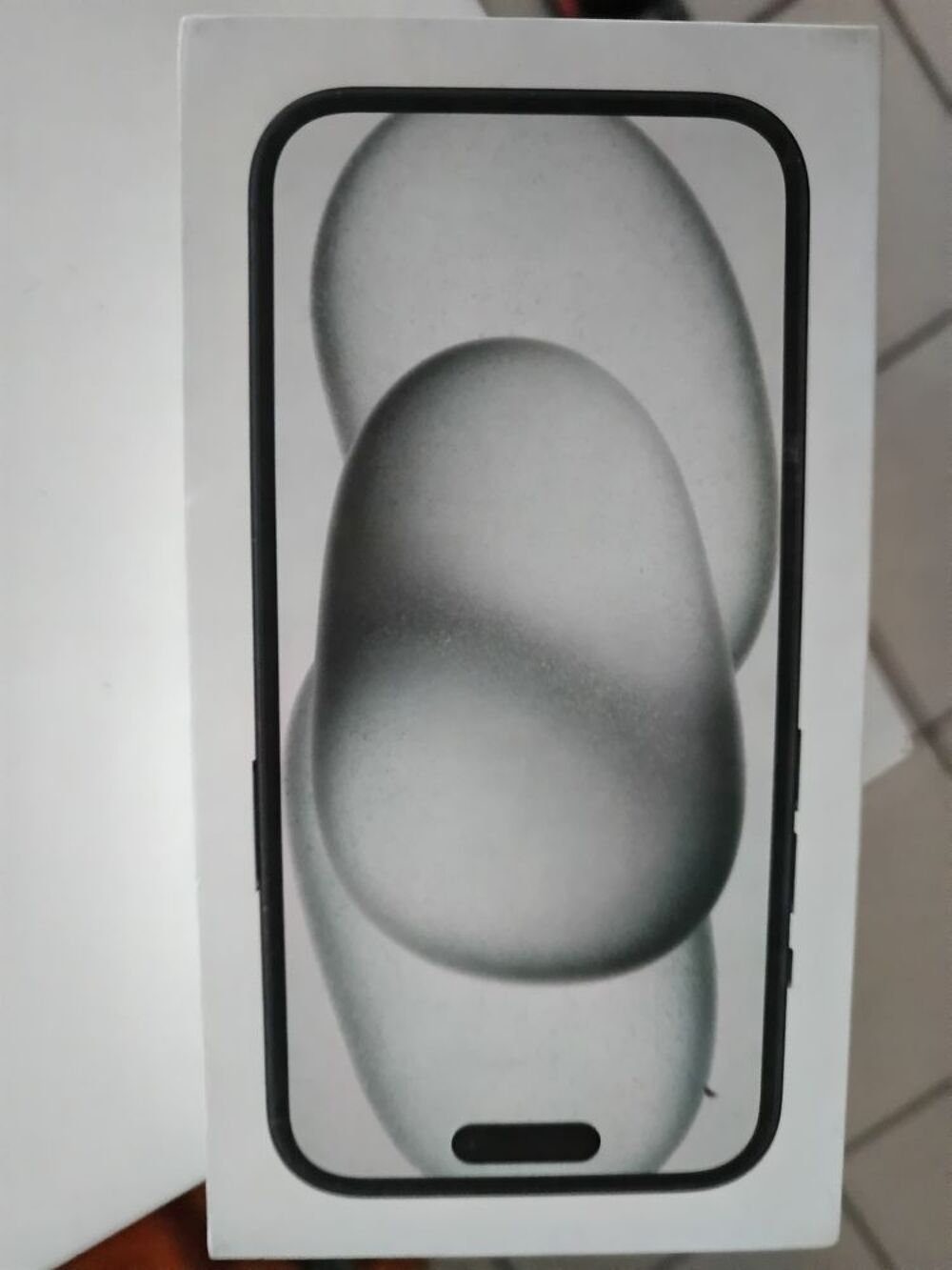 Iphone 15 neuf sous blister Téléphones et tablettes