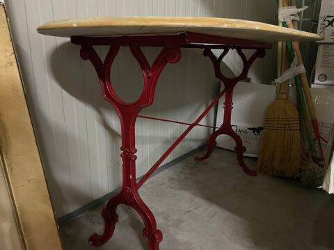 Table ovale plateau en marbre et pitement en fer forg 50 Tonnay-Charente (17)