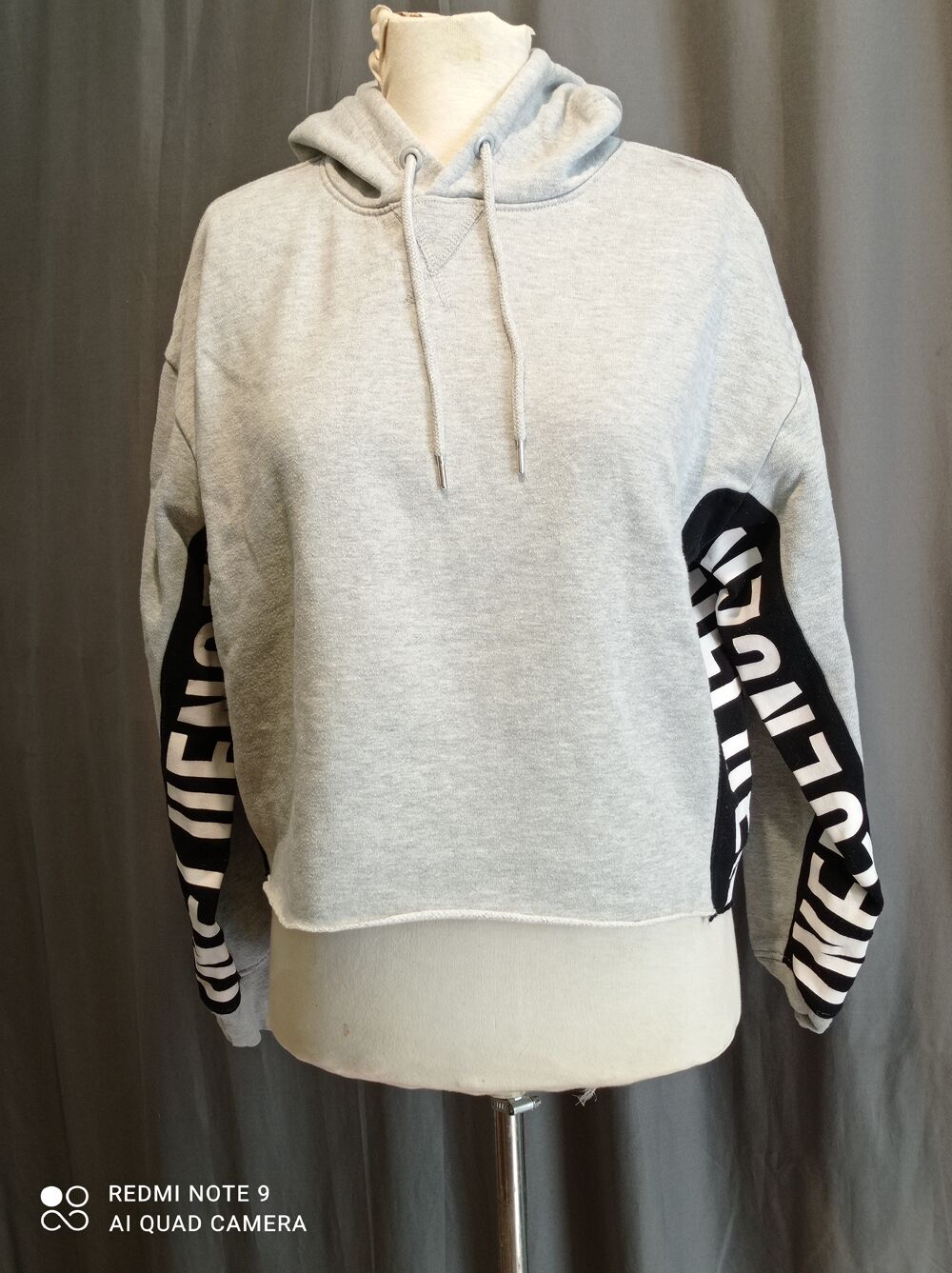sweat de chez UNDIZ taille M Vêtements
