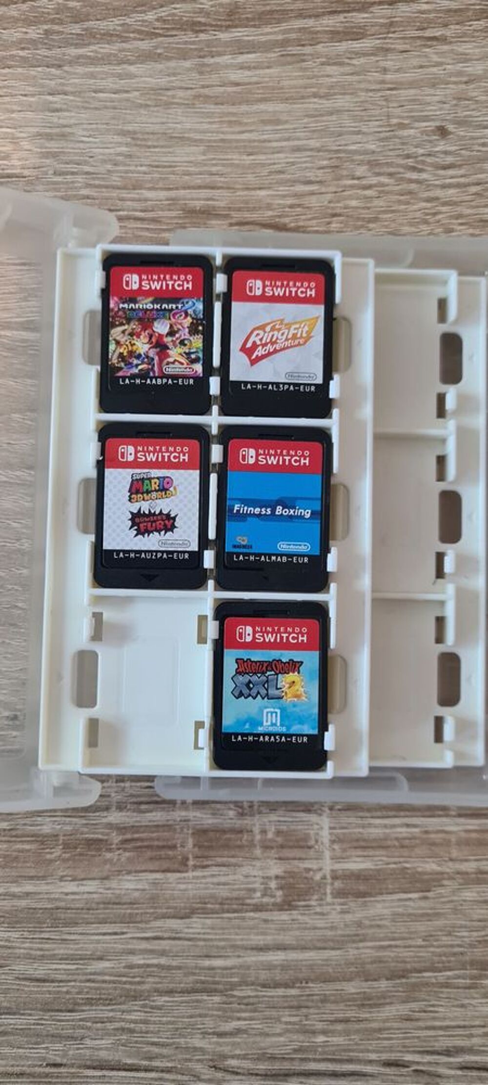 Nintendo Switch enti&egrave;rement &eacute;quip&eacute;e Consoles et jeux vid�os