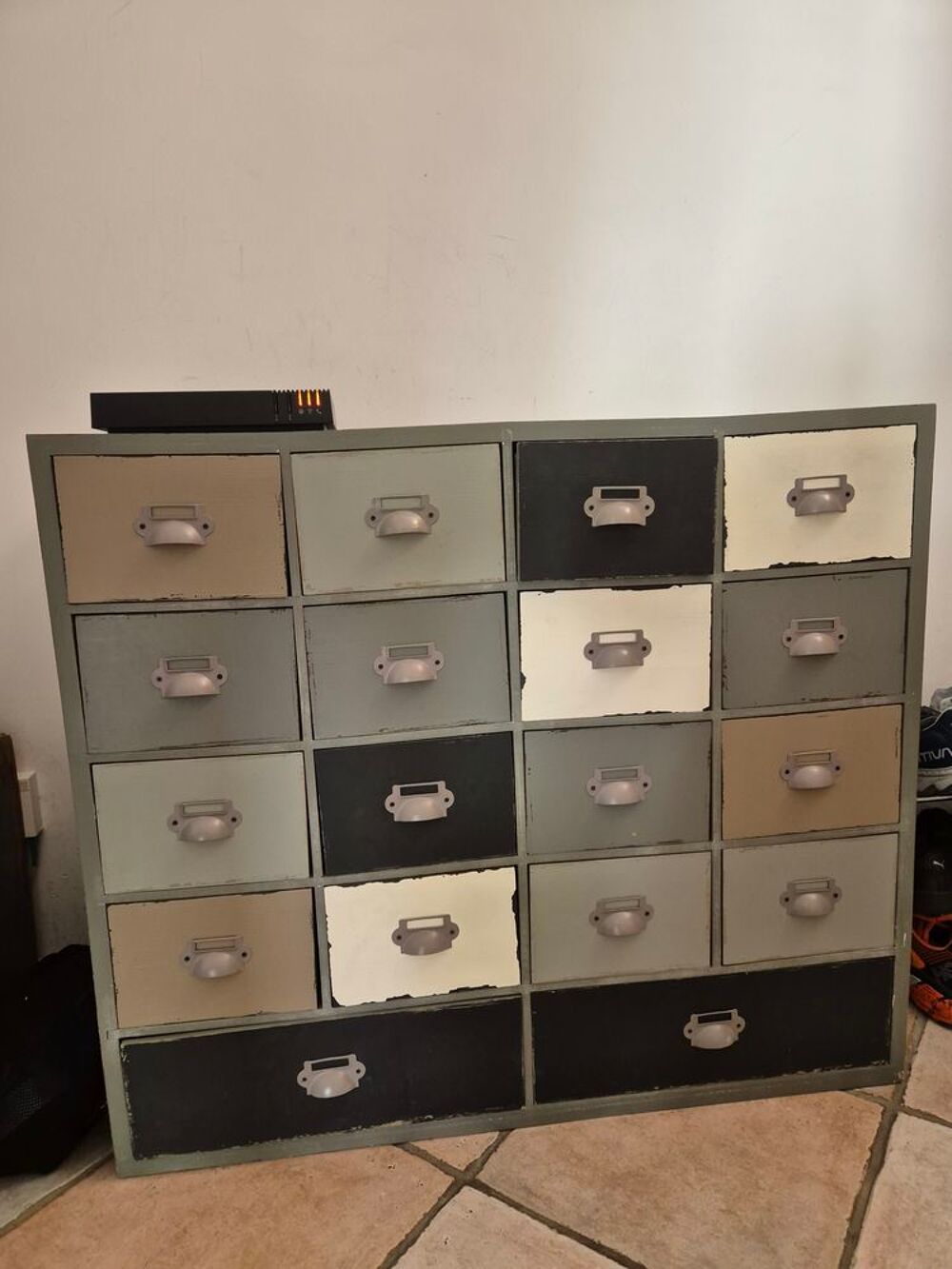 Cabinet de rangement en bois. Meubles