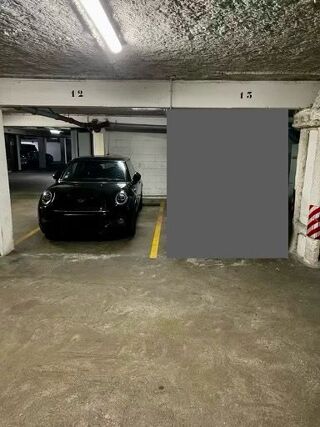  Parking / Garage  louer 12 m