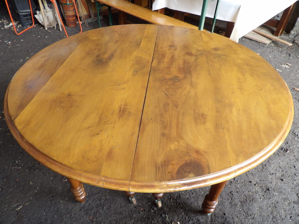 TABLE RONDE en CHENE MASSIF de 115 cm MAXI 115 x 365 cm Meubles