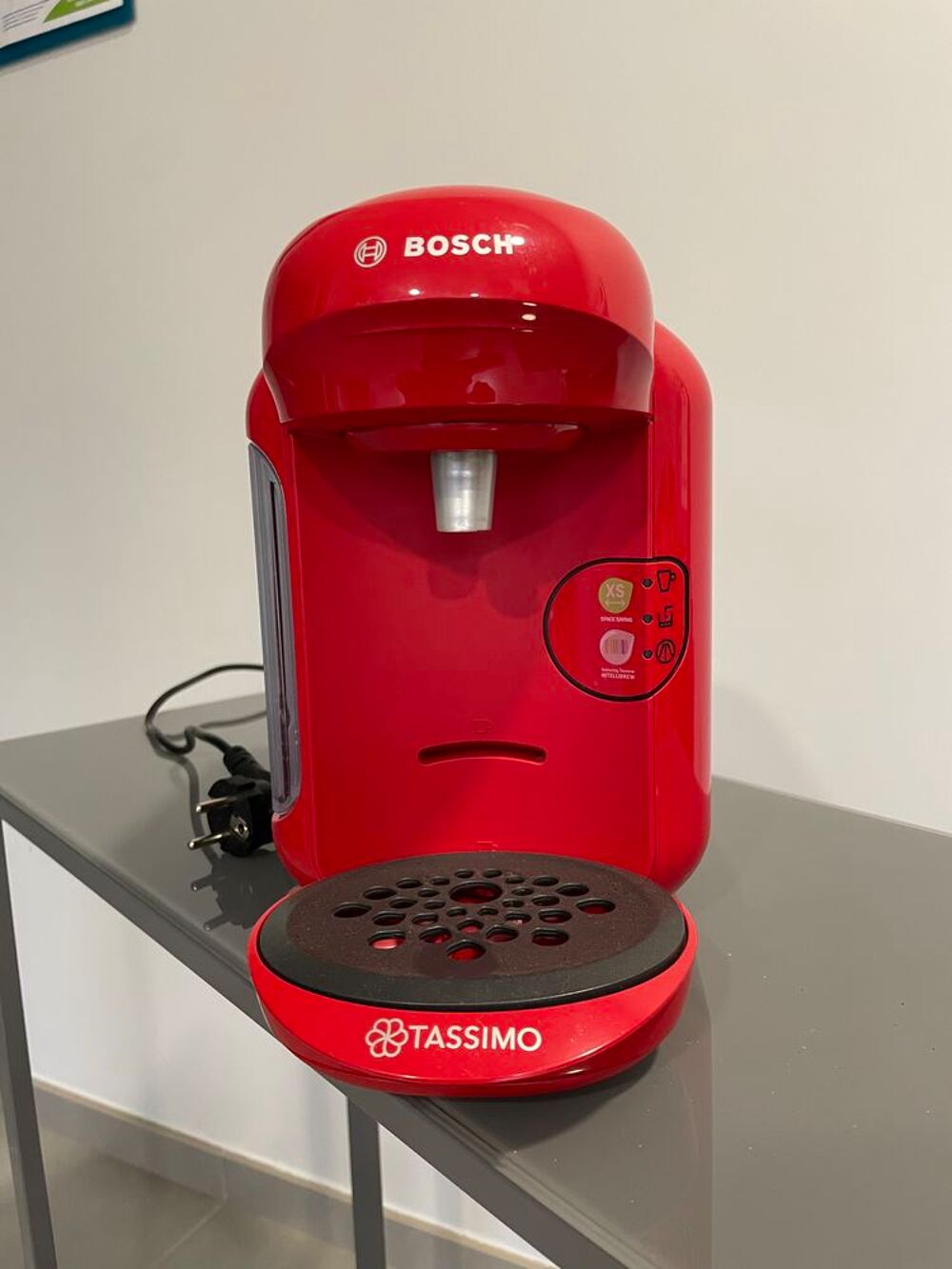 cafetiere rouge Tassimo Electroménager