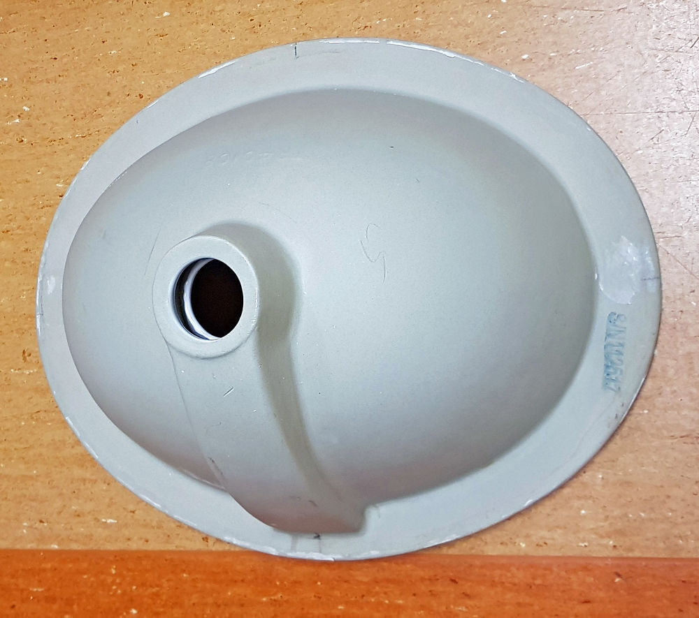 1 Vasque c&eacute;ramique cannel&eacute;e blanche. Bricolage