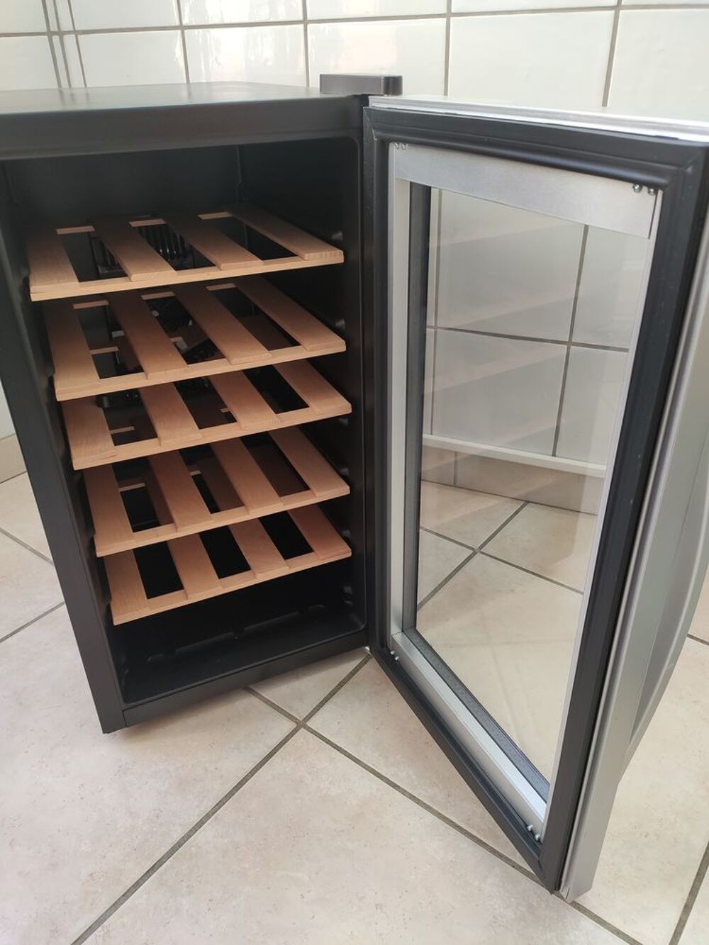 Cave &agrave; vin 18 bouteilles La Someli&egrave;re Electroménager
