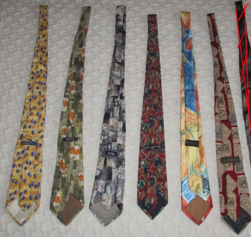 LOT 6 CRAVATES Vêtements