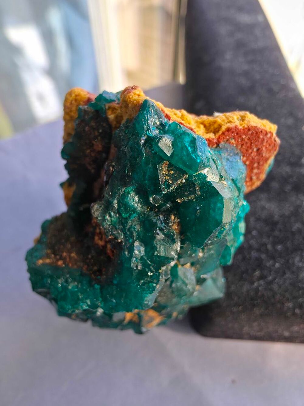 Dioptase sur Gangue Naturelle-Katanga, RDC(134g) 