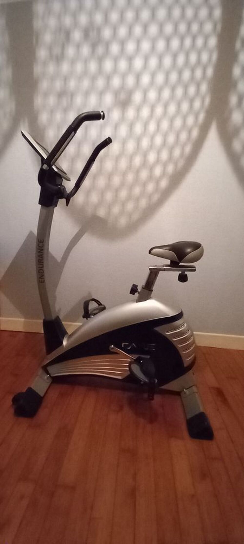 V&eacute;lo d'appartement, panneau de contr&ocirc;le Vélos