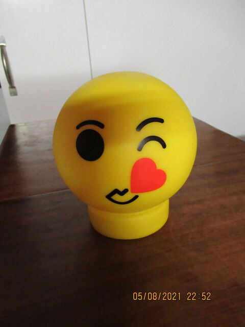 Veilleuse moji 3 Aizenay (85)