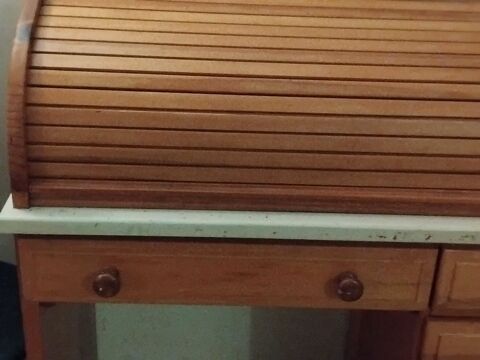 Bureau en bois  fermoir  accordéon 200 Guyancourt (78)