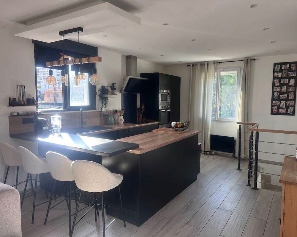 Vente Maison maison individuelle 5 pièces Toulon