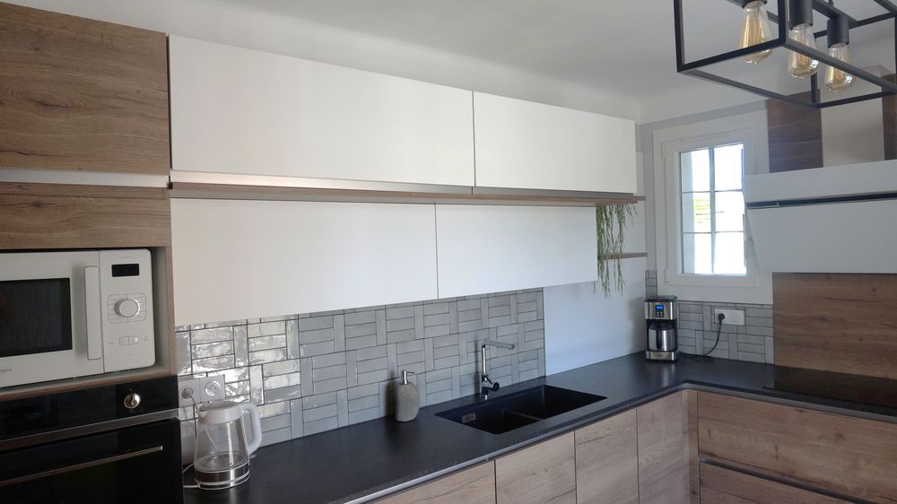 Vente Maison Belle maison familiale de 105 m² + studio +véranda piscine Maillane