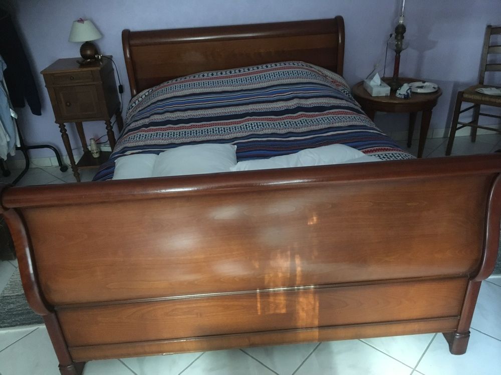 Lit bateau style Louis Philippe Meubles
