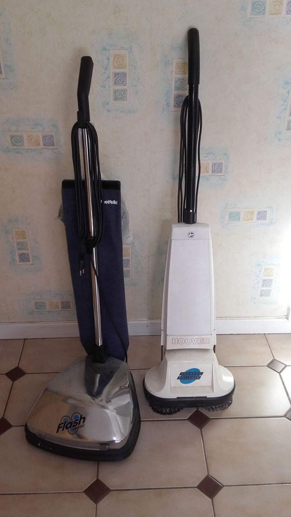 Ensemble Cireuse &agrave; parquet FLASH 8500 + shampouineuse HOOVER Electroménager